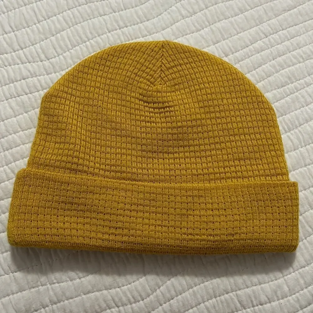 Danny Duncan virginity rocks, yellow beanie